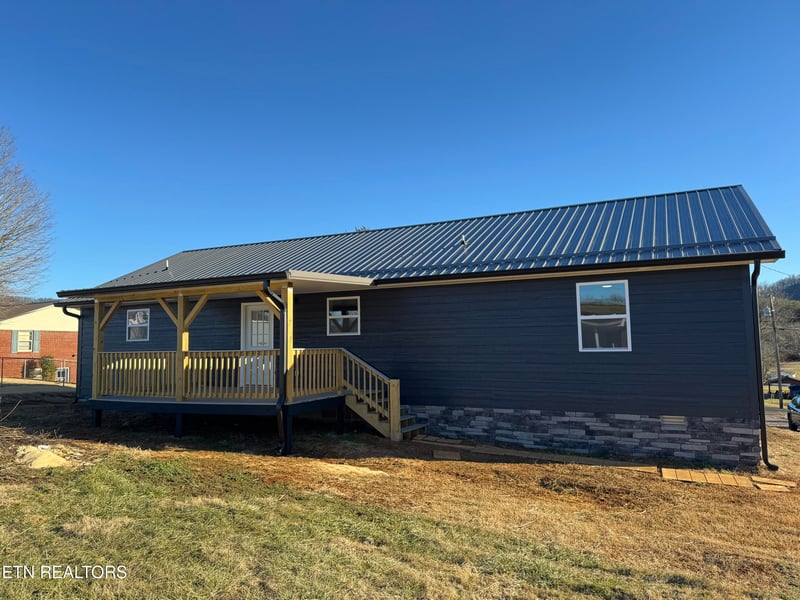 280 Hickory St, Bean Station, TN 37708