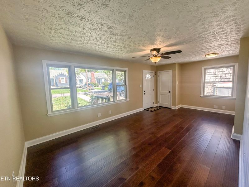 2800 Avondale Ave, Knoxville, TN 37917