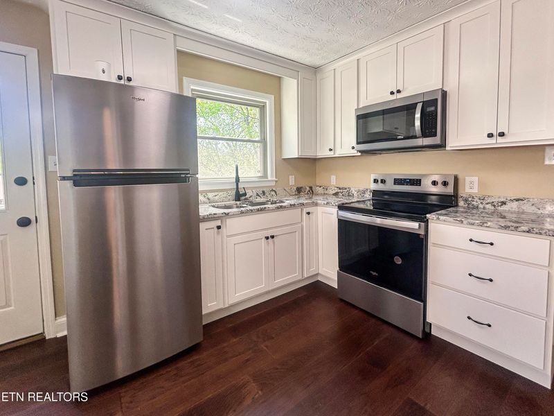 2800 Avondale Ave, Knoxville, TN 37917