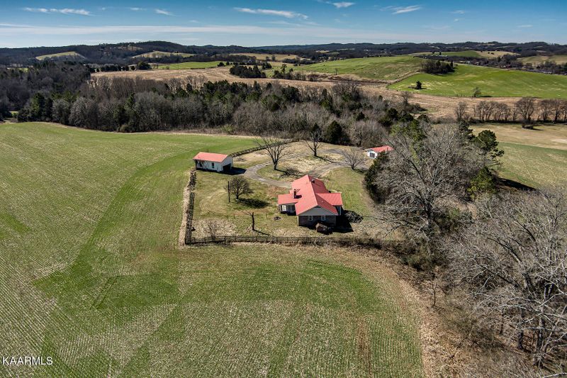 2800 Fork Creek Rd, Philadelphia, TN 37846