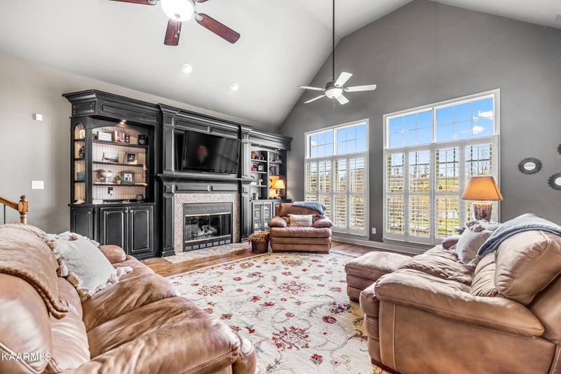 2800 Green Heron Blvd, Knoxville, TN 37938