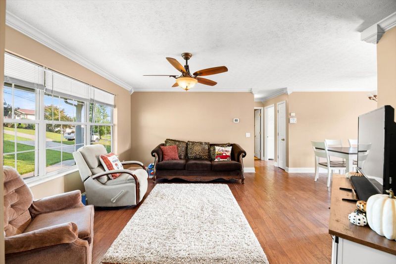 2802 Ridgeview Dr, Maryville, TN 37801