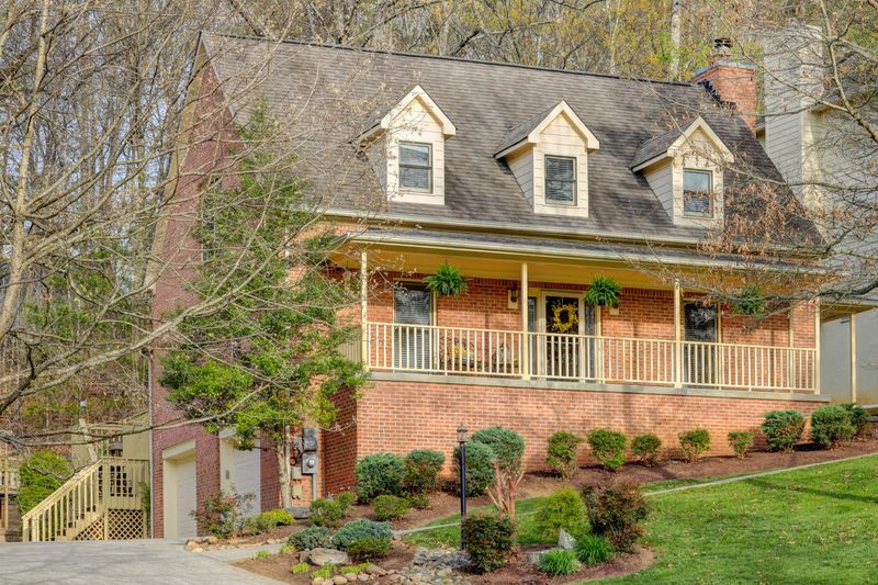 2803 Dee Peppers Dr, Knoxville, TN 37931