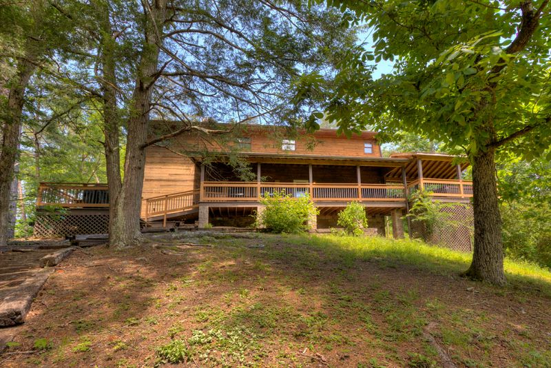 2803 Old Country Way, Sevierville, TN 37862