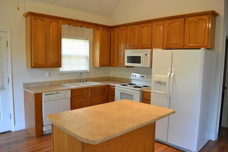2804 Easy St, Sevierville, TN 37862