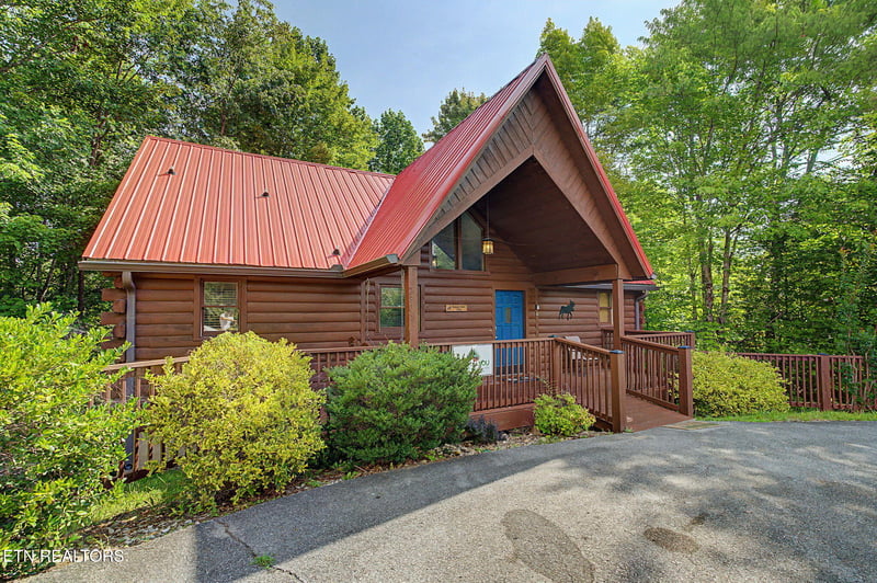 2805 Alexander Pl, Pigeon Forge, TN 37863