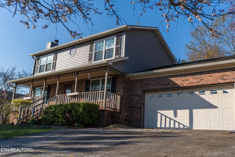 2805 Sood Rd, Knoxville, TN 37921