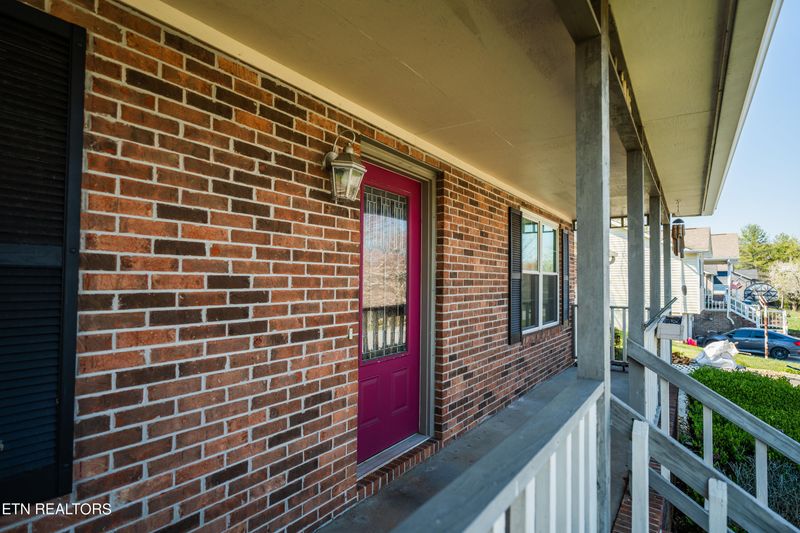 2805 Sood Rd, Knoxville, TN 37921