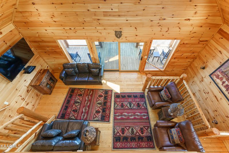2805 White Oak Ridge Ln, Sevierville, TN 37862