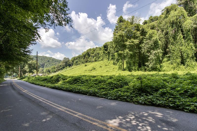 2805 Williams Rd, Knoxville, TN 37932