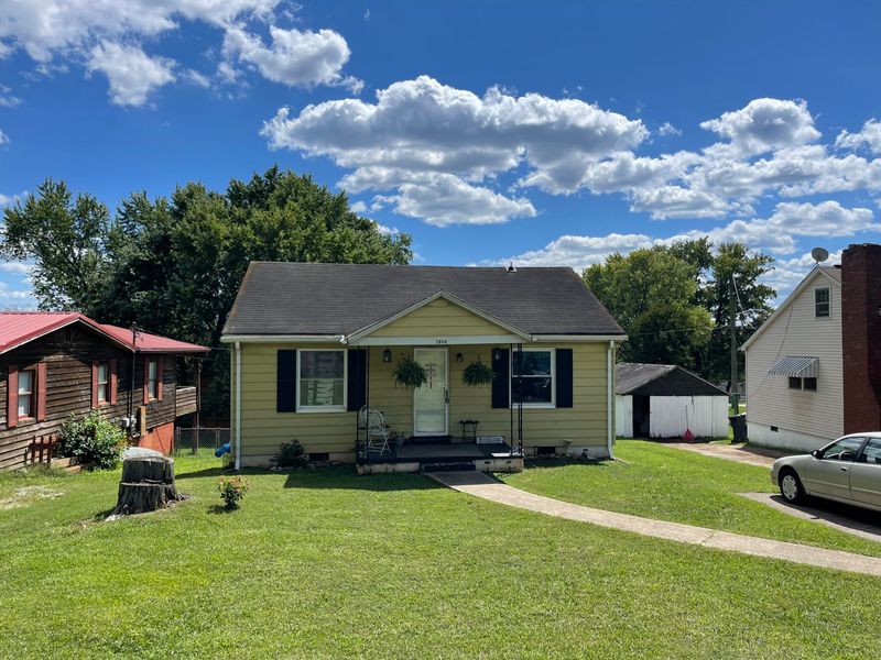 2806 Carson Ave, Knoxville, TN 37917
