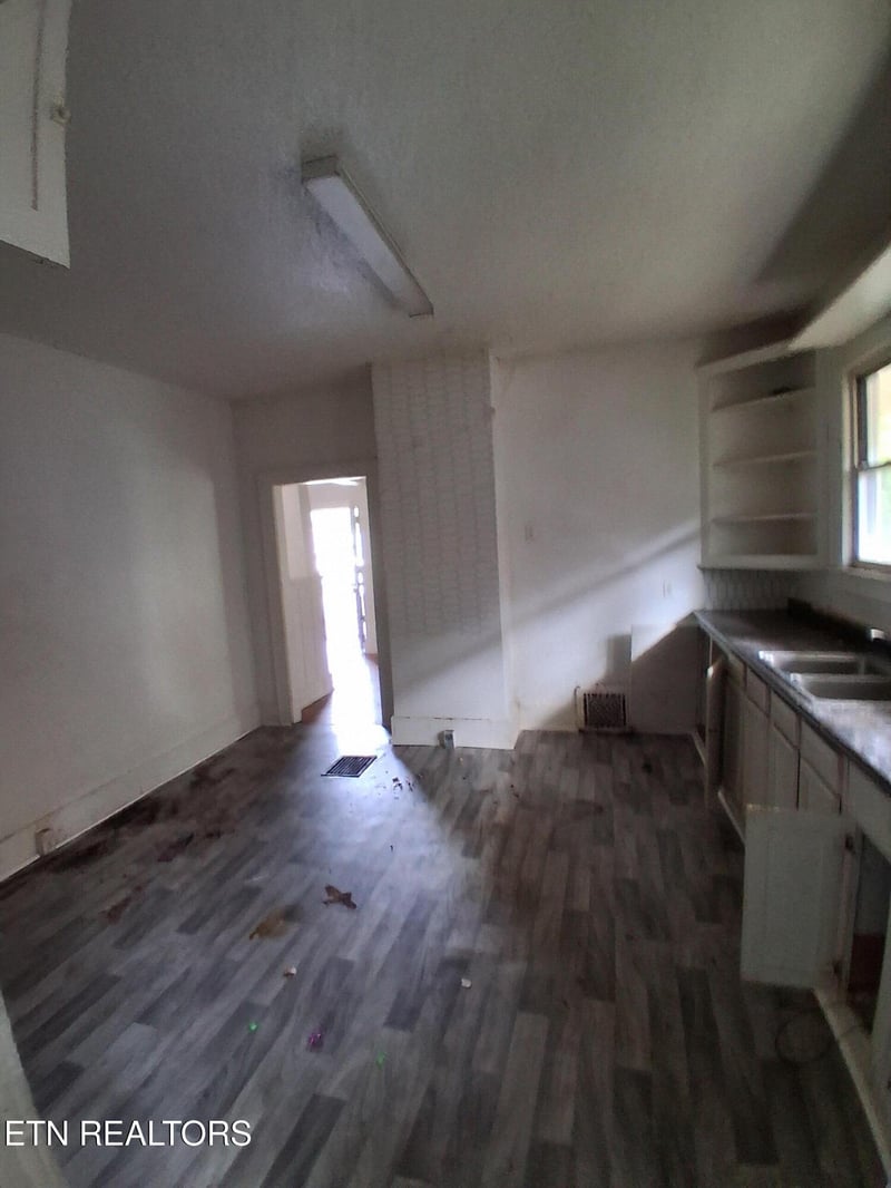2806 Linden Ave, Knoxville, TN 37914