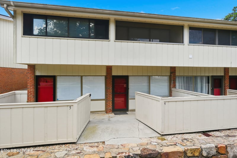 2806 Suncrest Rd #APT 4, Pigeon Forge, TN 37863