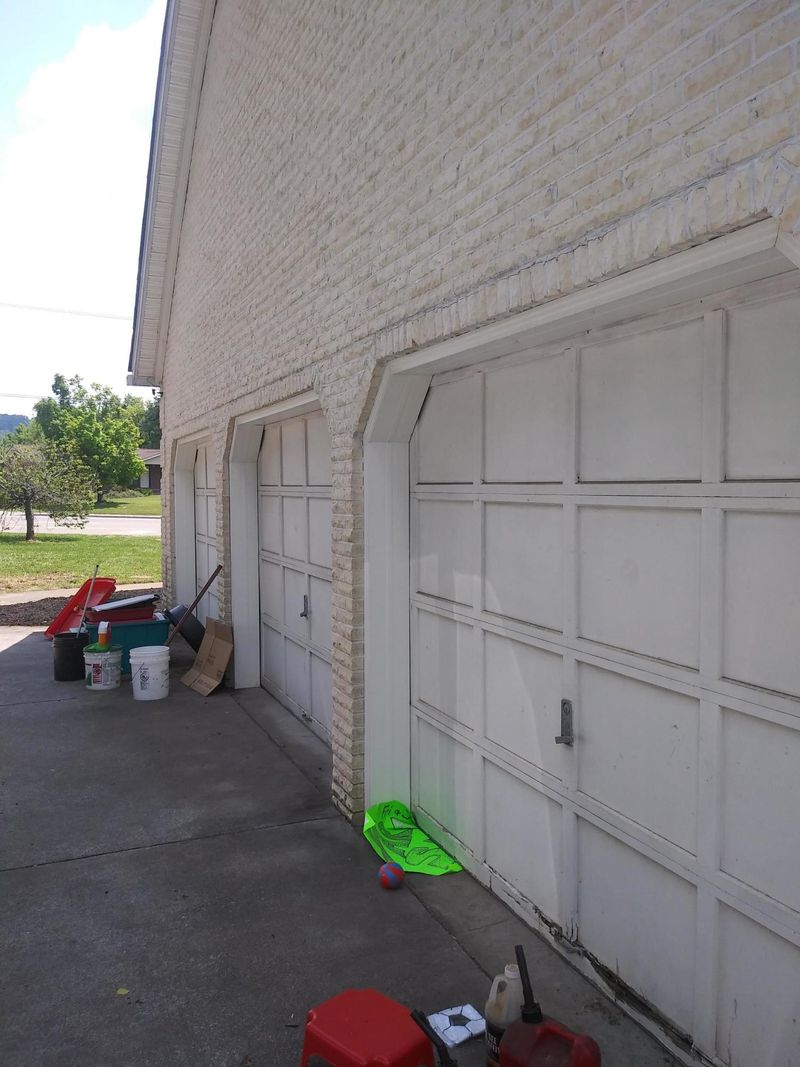 2807 E Emory Rd, Knoxville, TN 37938