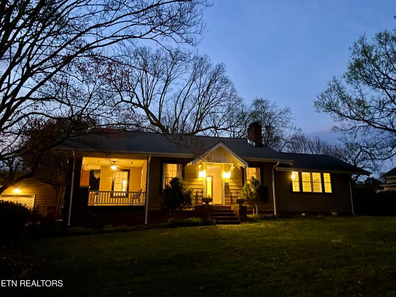 2807 Pruden Dr, Knoxville, TN 37918
