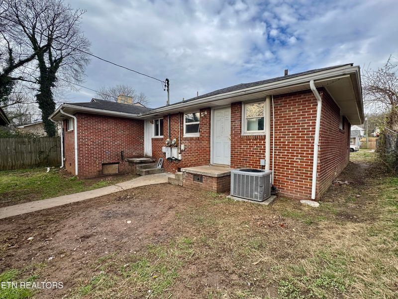 2808 E 5th Ave, Knoxville, TN 37914