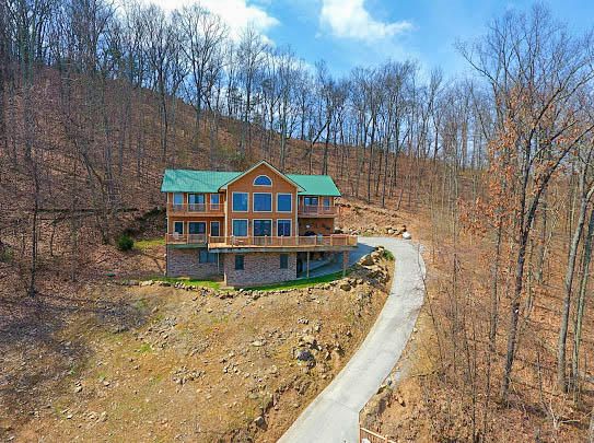 2809 Overholt Tr, Sevierville, TN 37862