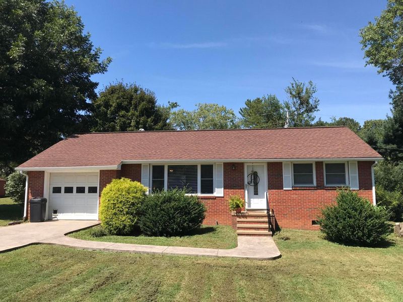2809 Robert Ave, Maryville, TN 37804