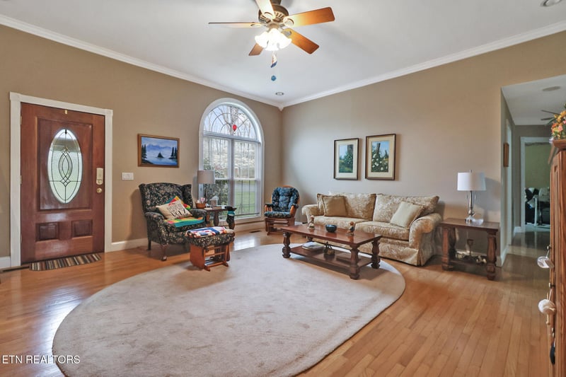 281 Hatler Rd, Crossville, TN 38555