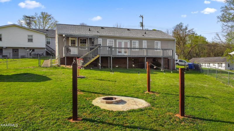 281 Jefferson Ave, Oak Ridge, TN 37830