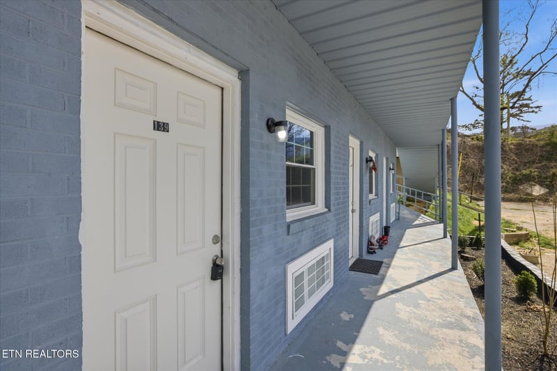 281 John Mcghee Blvd, Caryville, TN 37714