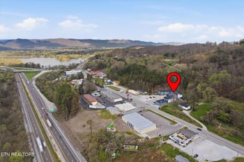 281 John Mcghee Blvd, Caryville, TN 37714