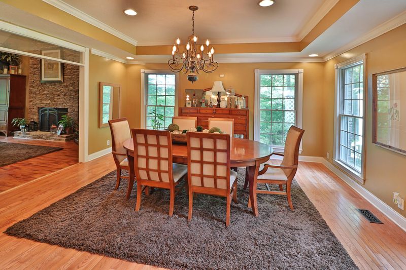 281 Lone Ridge Ln, Clinton, TN 37716