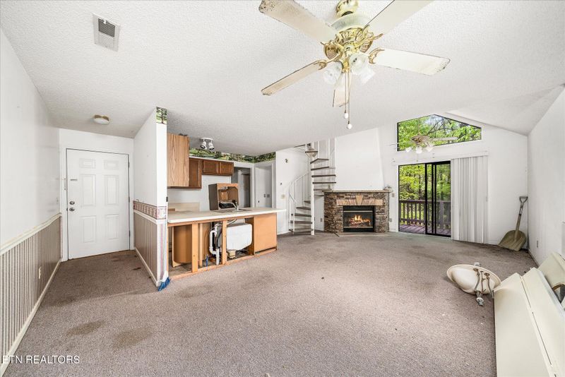 281 Moytoy Rd #204, Crab Orchard, TN 37723