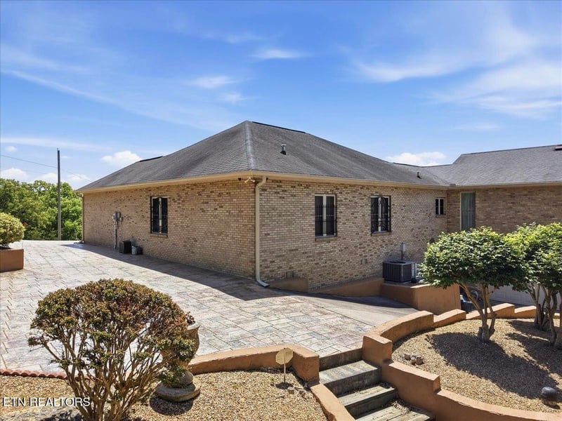 281 Rhonda Way, Bean Station, TN 37708