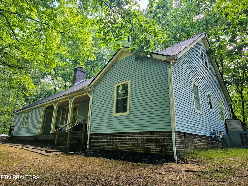 281 Scenic Dr, Harriman, TN 37748