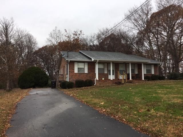 2810 Avery Cir, Lenoir City, TN 37772