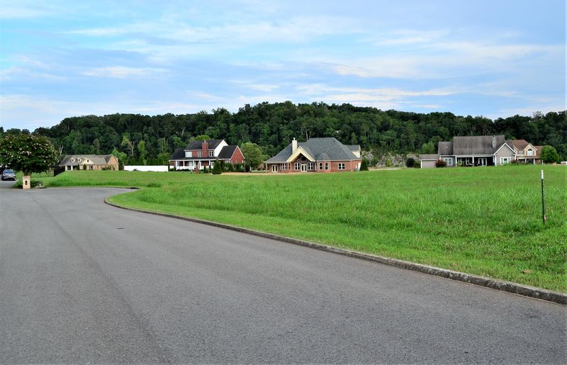 2811 Grace Arizona Ln, Kodak, TN 37764