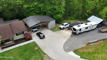 2811 Lake City Hwy, Rocky Top, TN 37769