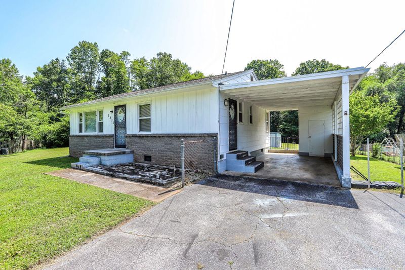 2812 Hackman St, Knoxville, TN 37920