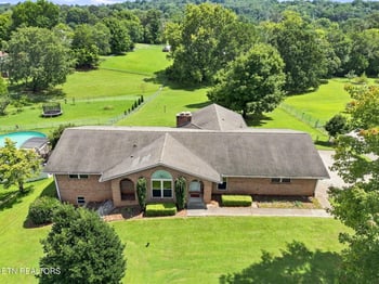 2812 Pleasant View Ave, Maryville, TN 37803