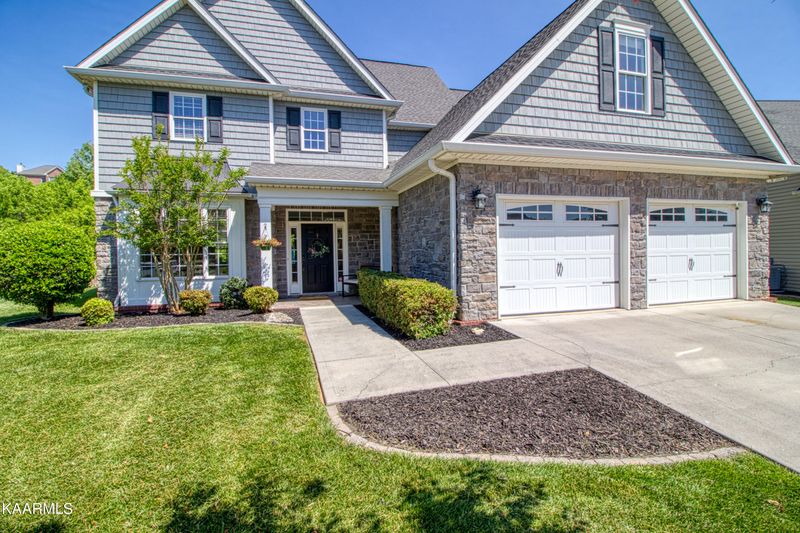 2813 Macy Blair Rd, Knoxville, TN 37931