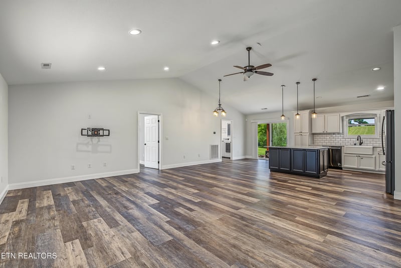 2814 Covemont Rd, Sevierville, TN 37862