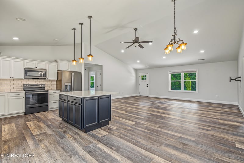2814 Covemont Rd, Sevierville, TN 37862