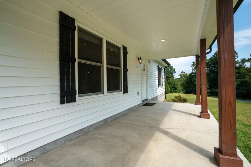 2814 Covemont Rd, Sevierville, TN 37862