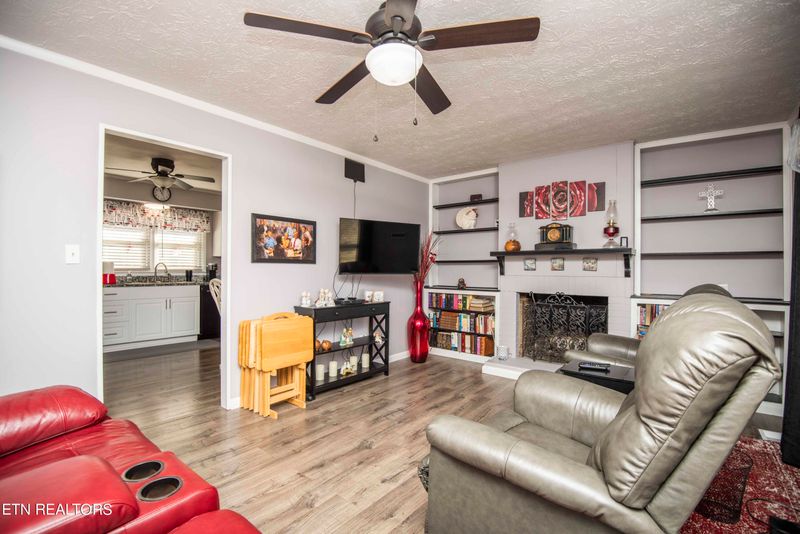 2814 Robert Ave, Maryville, TN 37804