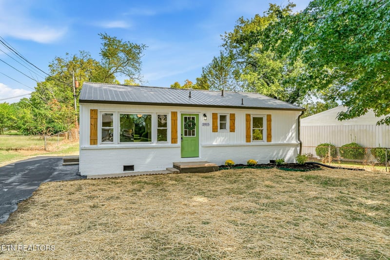 2815 London Cir, Knoxville, TN 37917