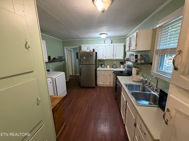 2816 Hardin Hill Rd, Knoxville, TN 37917