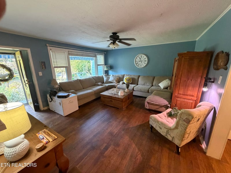 2816 Hardin Hill Rd, Knoxville, TN 37917