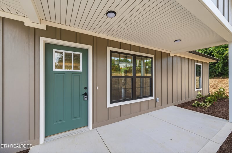 2816 Holiday Hills Rd, Kodak, TN 37764