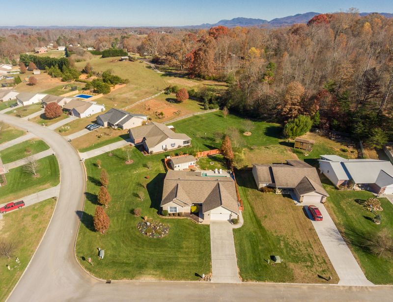 2816 June Bug Way, Maryville, TN 37803