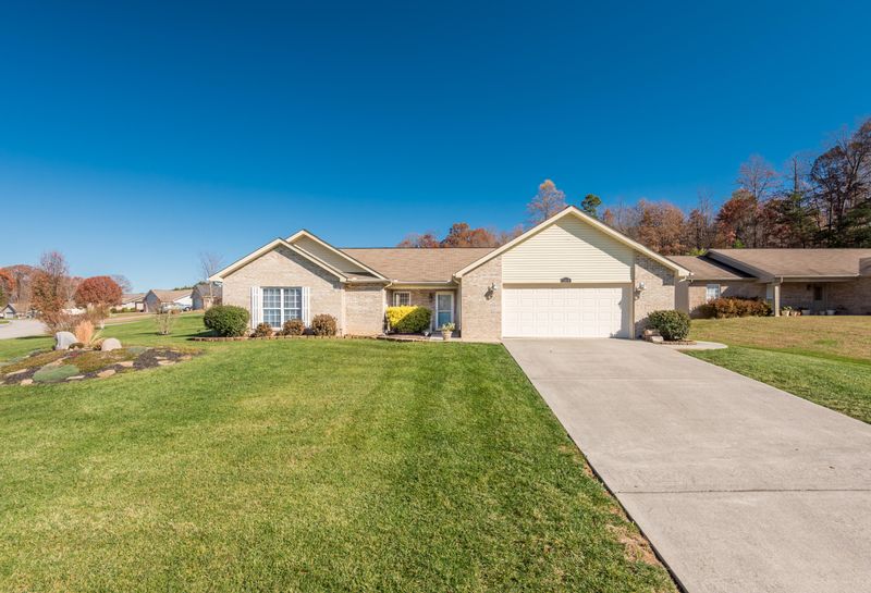 2816 June Bug Way, Maryville, TN 37803