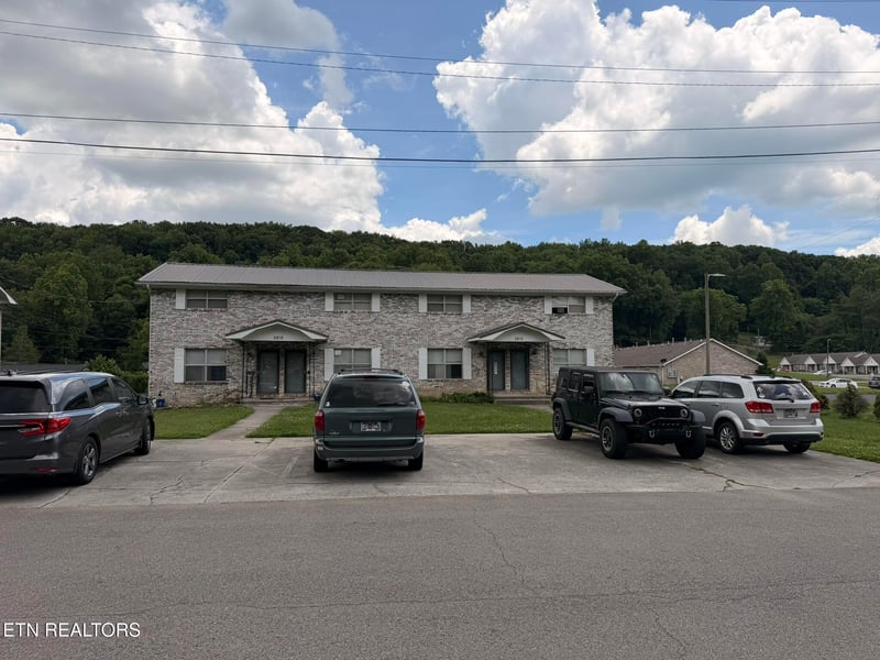 2816 NE Colt Dr, Knoxville, TN 37918