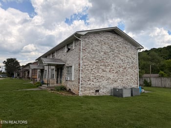 2816 NE Colt Dr, Knoxville, TN 37918