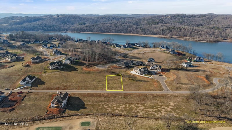 2817 Chestnut Ln, Loudon, TN 37774