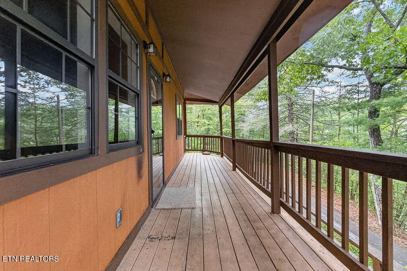 2817 Mountain View Cir, Pigeon Forge, TN 37862
